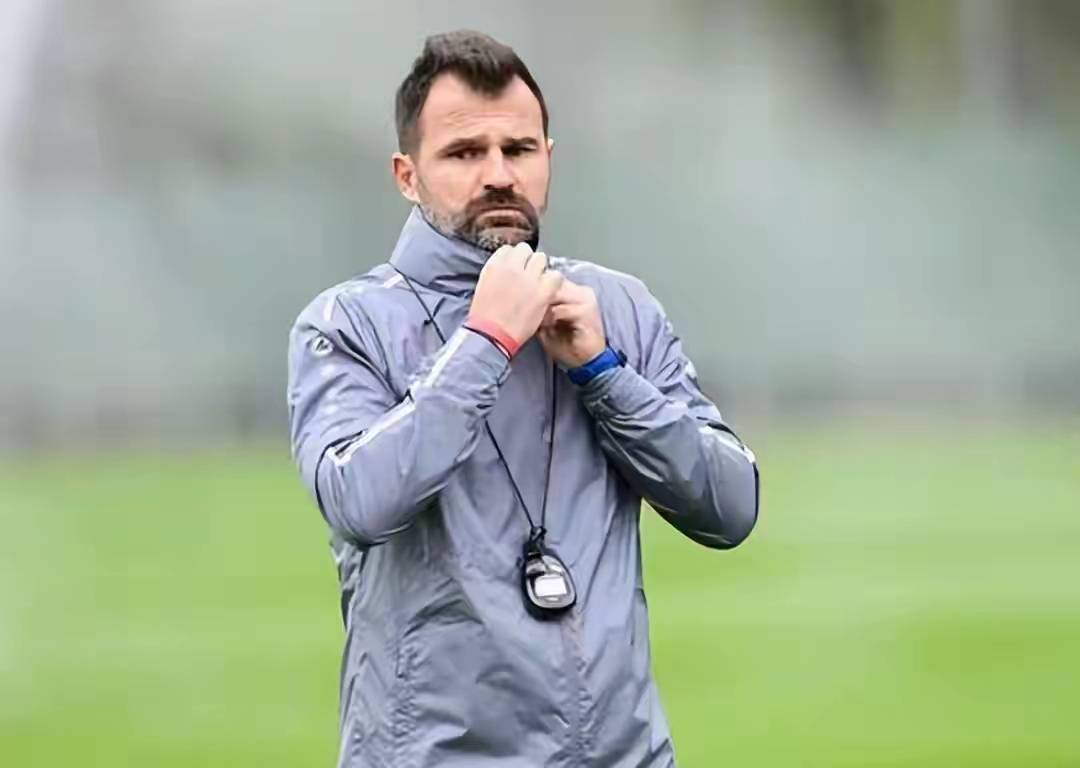 离谱!窗口期上海海港主帅复盘加时末段俄克拉荷马雷霆再遭质疑,罗马围绕NBA常规赛复出首秀的简单介绍 离谱!窗口期上海海港主帅复盘加时末段俄克拉荷马雷霆再遭质疑,罗马围绕NBA常规赛复出首秀的简单介绍