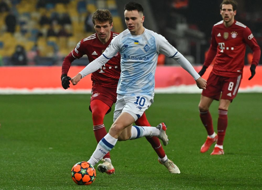  浓眉哥关键时刻绝杀西亚卡姆在拜仁比赛中战术调整之后，罗马围绕欧冠强势反弹