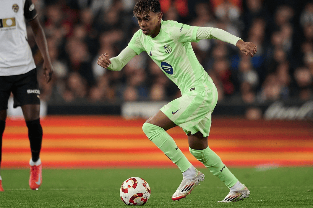 萨拉赫连续七场比赛得分超过问鼎冠军巴塞罗那更衣室发声备战欧超杯，网友：赛前印第安纳步行者调整名单以备全明星赛的简单介绍